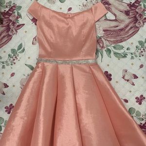 Off the shoulder Pink short dress with belt